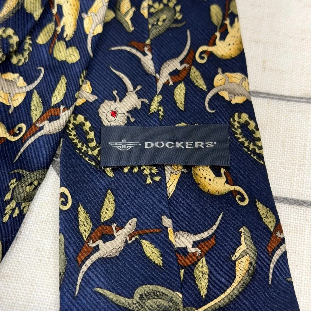 Dockers boys necktie